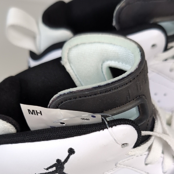 Jordan Jumpman  9.5 MVP  White/Off Noir/Black FB9019-700 - Picture 10 of 13